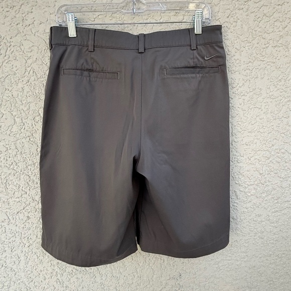 Nike Gray Flat Front Shorts for Casual Comfort - Picture 6 of 9